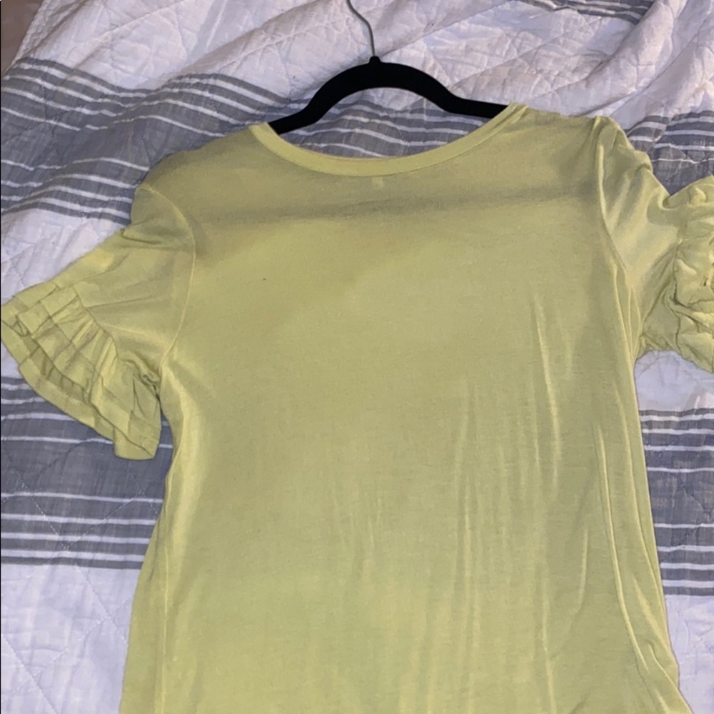 Lime green T w/ cute sleeves